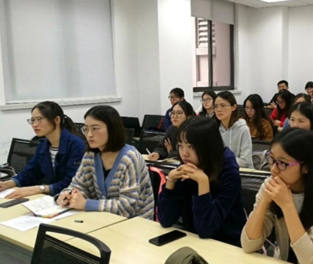 课程线上主题教育拓宽学生认知视野引导学生树立正向价值观念